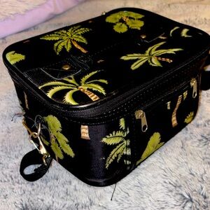 Tropical Themed Vintage Makeup Traveling Bag - Sturdy, Box style.